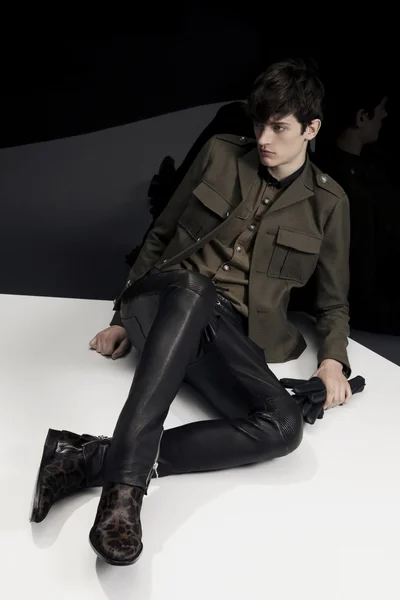 Look 8